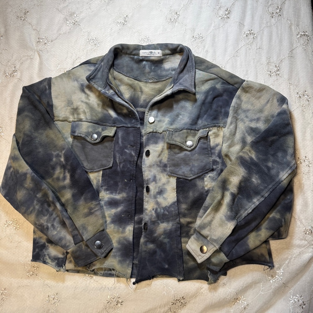 natural life green & black tie dye button up jacket – size medium